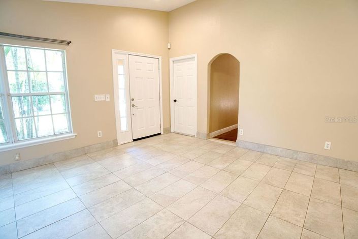 Image No.8-3 Bed House for sale