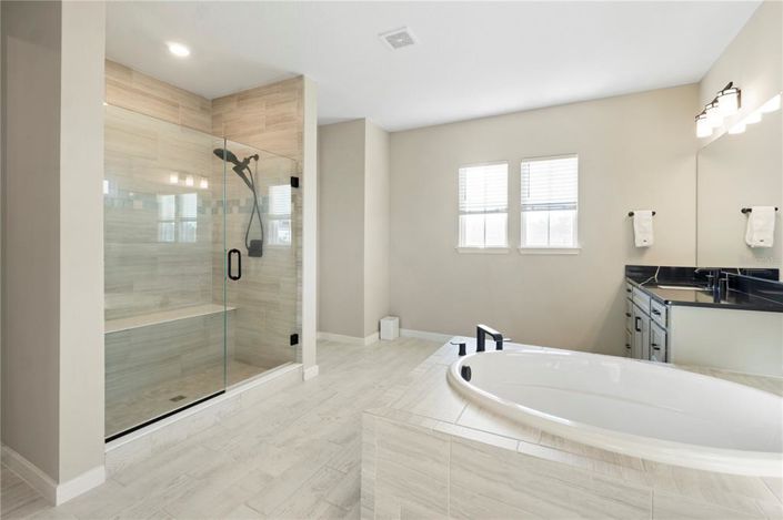 Image No.25-5 Bed House for sale