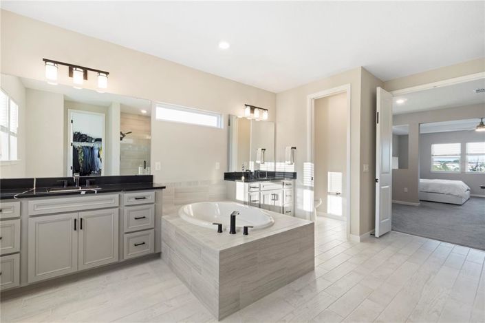 Image No.29-5 Bed House for sale