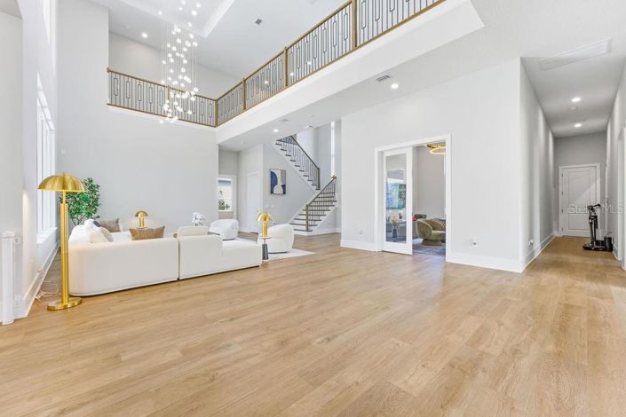 Image No.11-5 Bed House for sale