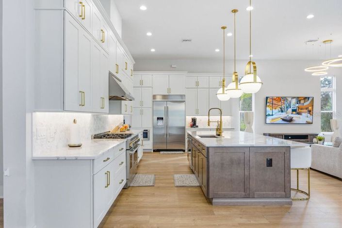 Image No.16-5 Bed House for sale