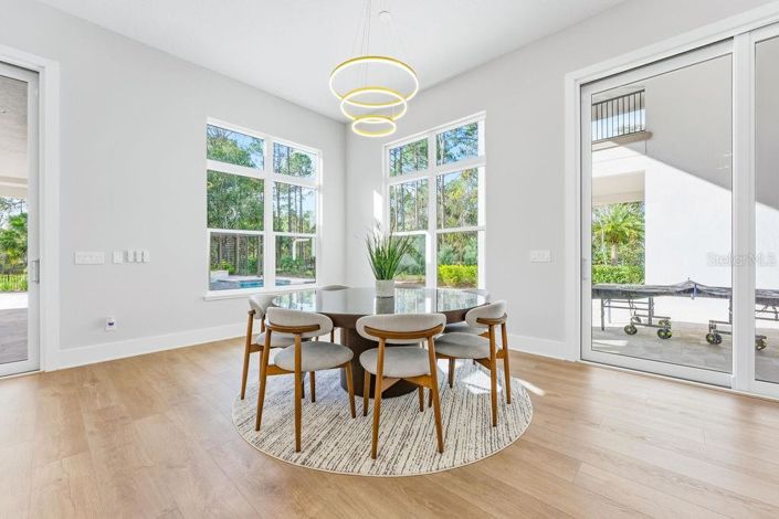 Image No.25-5 Bed House for sale