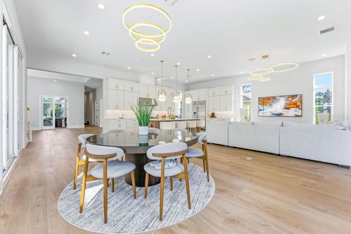 Image No.26-5 Bed House for sale