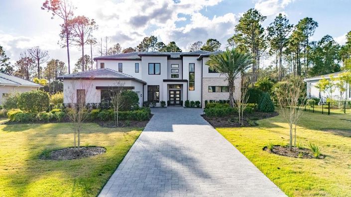 Image No.3-5 Bed House for sale