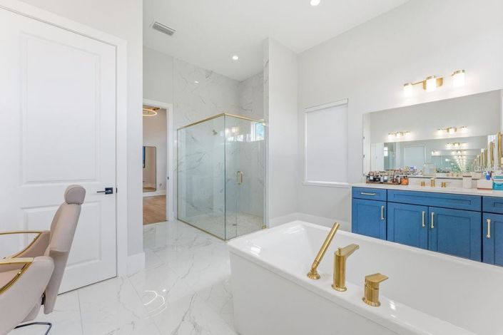 Image No.38-5 Bed House for sale