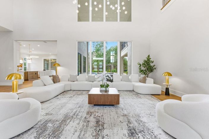 Image No.5-5 Bed House for sale