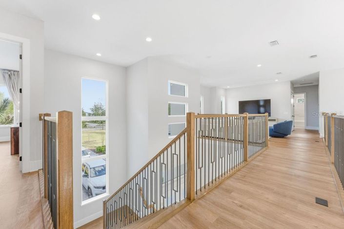 Image No.56-5 Bed House for sale