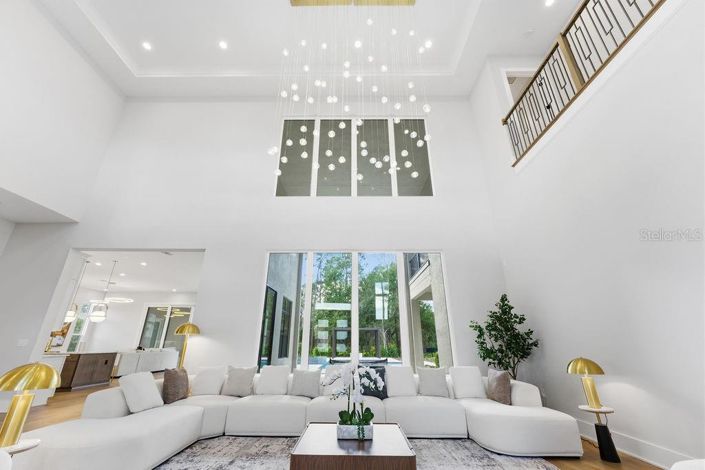 Image No.6-5 Bed House for sale