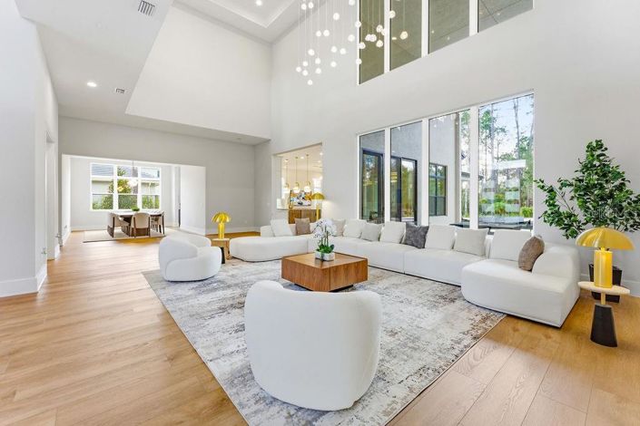 Image No.9-5 Bed House for sale