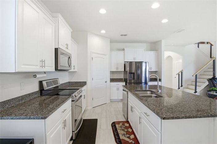 Image No.6-4 Bed House for sale