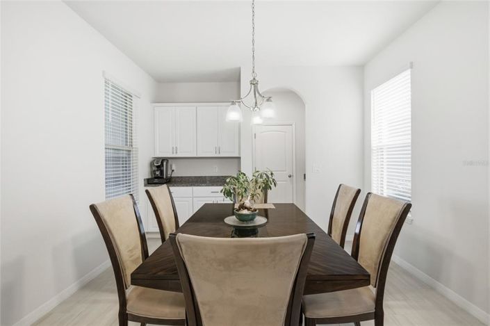 Image No.8-4 Bed House for sale