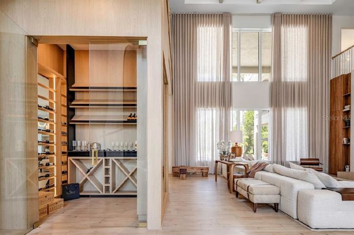 Image No.19-6 Bed House for sale