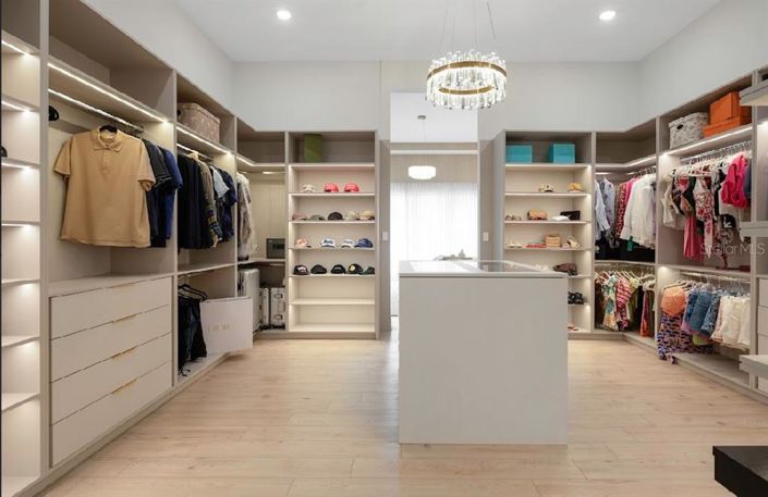 Image No.27-6 Bed House for sale