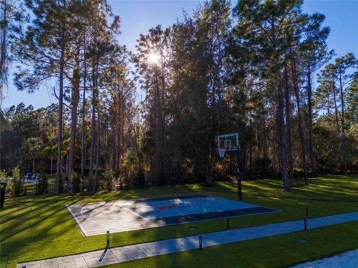 Image No.33-6 Bed House for sale