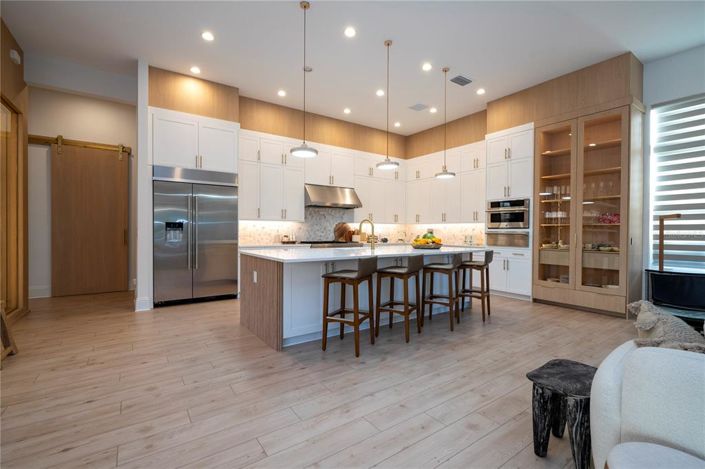 Image No.45-6 Bed House for sale