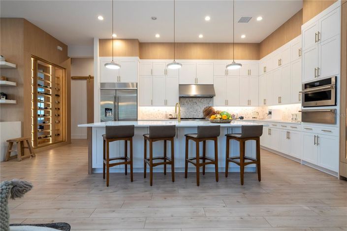 Image No.46-6 Bed House for sale