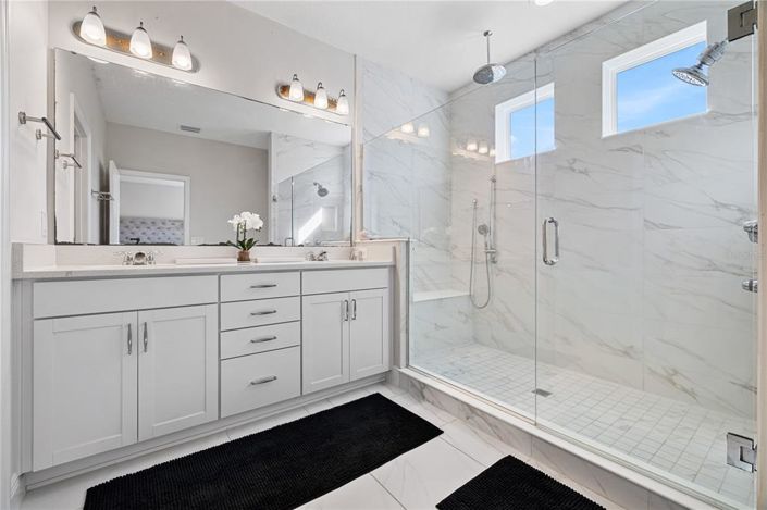 Image No.45-4 Bed House for sale