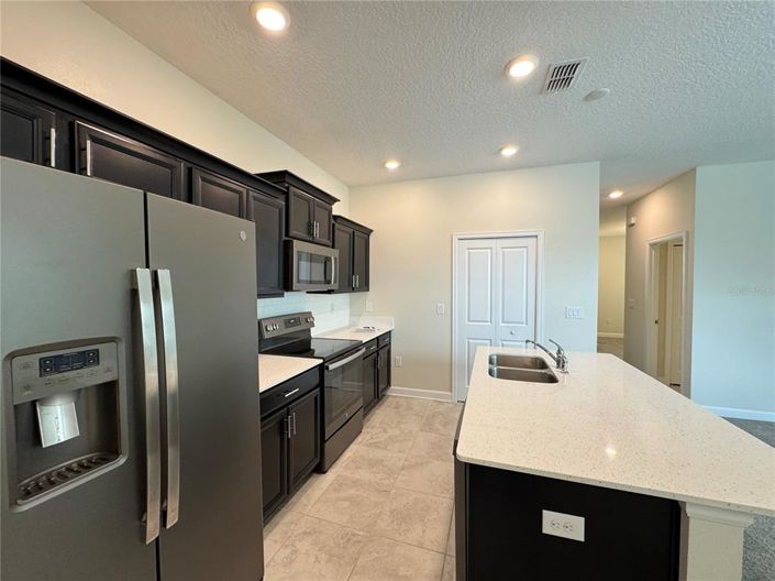 Image No.16-3 Bed Townhouse for sale