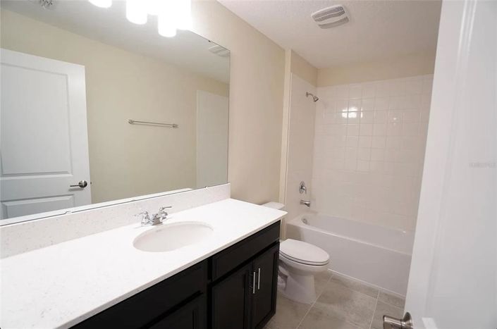 Image No.26-3 Bed Townhouse for sale