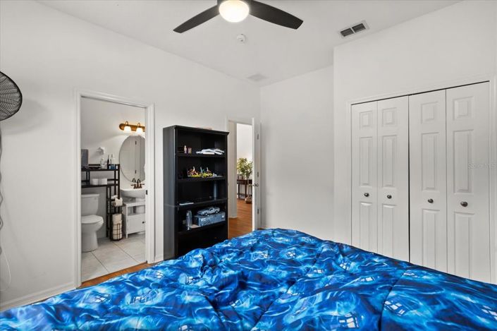 Image No.16-5 Bed House for sale