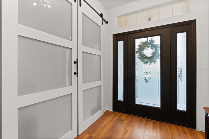 Image No.2-5 Bed House for sale