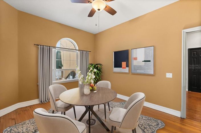 Image No.5-5 Bed House for sale