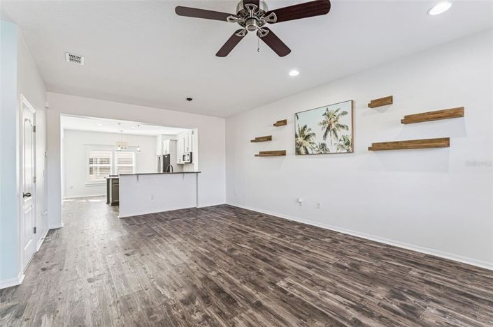 Image No.13-3 Bed Townhouse for sale