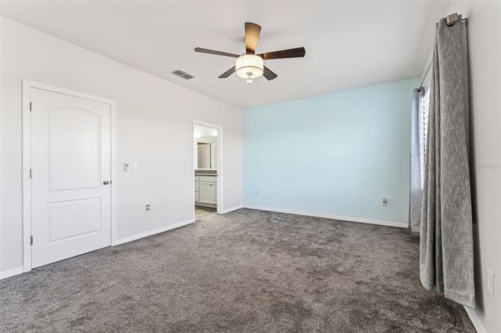 Image No.29-3 Bed Townhouse for sale