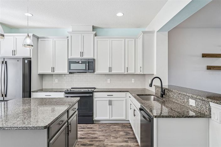 Image No.5-3 Bed Townhouse for sale