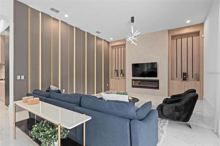 Image No.36-6 Bed House for sale