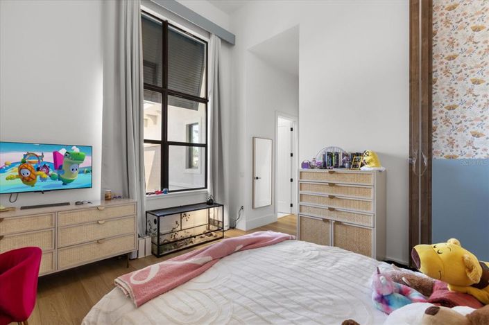 Image No.39-6 Bed House for sale