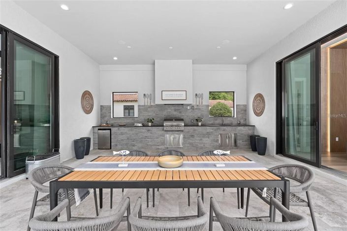 Image No.47-6 Bed House for sale