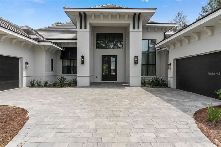 Image No.5-6 Bed House for sale