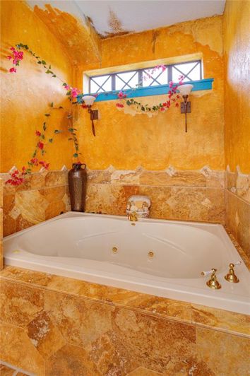 Image No.22-3 Bed House for sale