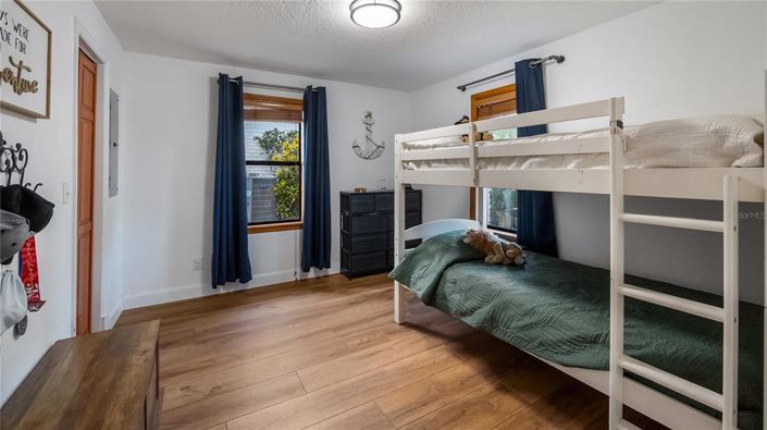 Image No.14-5 Bed House for sale