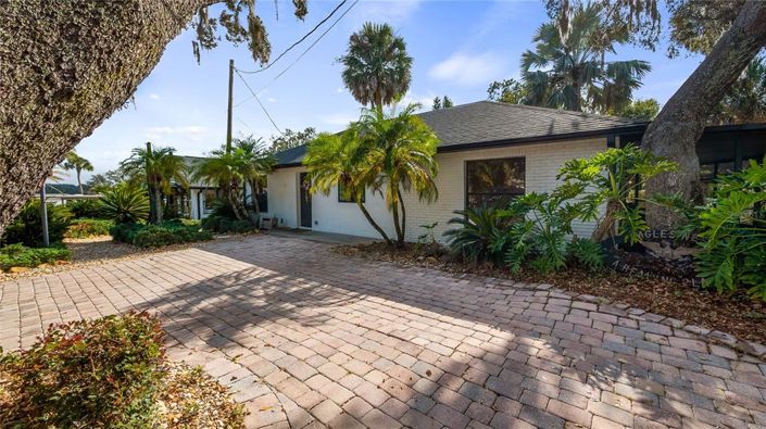 Image No.17-5 Bed House for sale