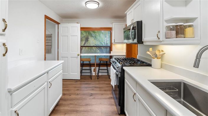 Image No.20-5 Bed House for sale