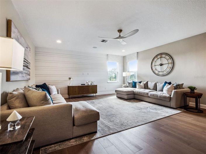 Image No.25-5 Bed House for sale