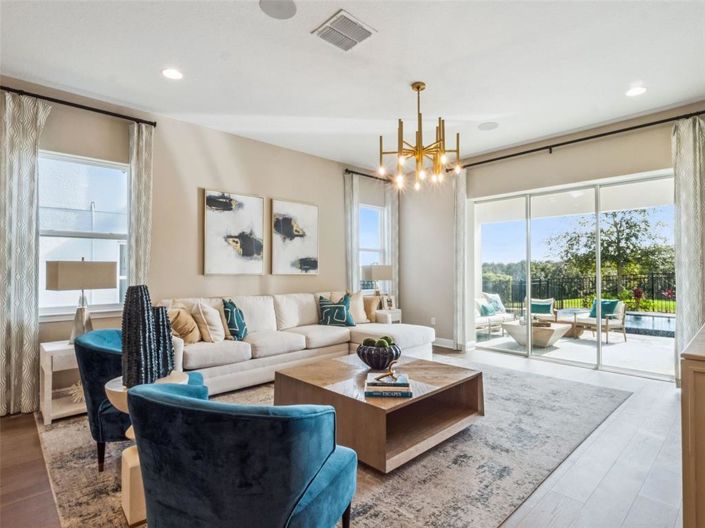 Image No.9-5 Bed House for sale