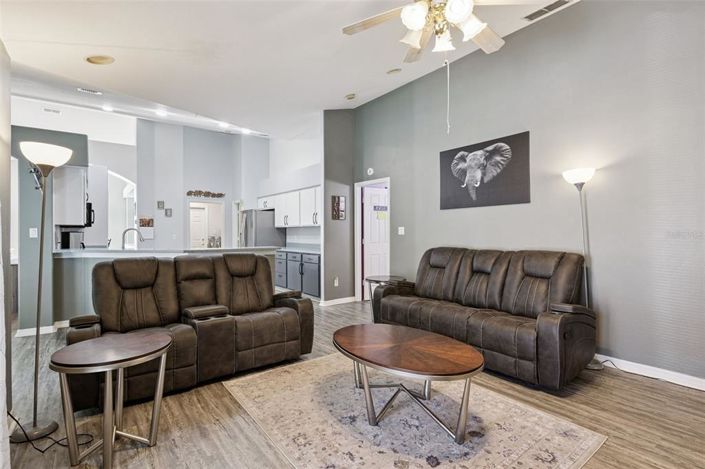 Image No.16-4 Bed House for sale