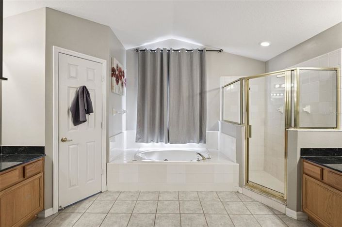 Image No.20-4 Bed House for sale