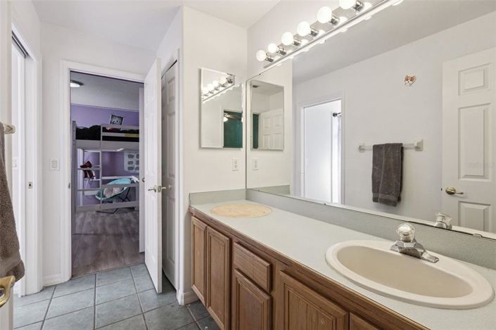 Image No.25-4 Bed House for sale