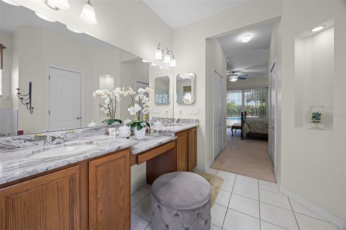 Image No.14-4 Bed House for sale