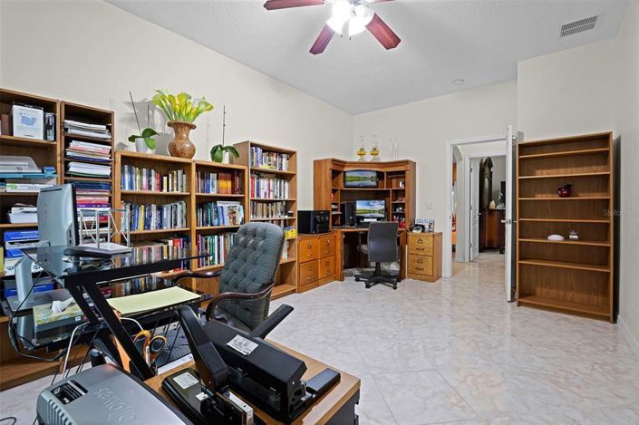 Image No.21-4 Bed House for sale