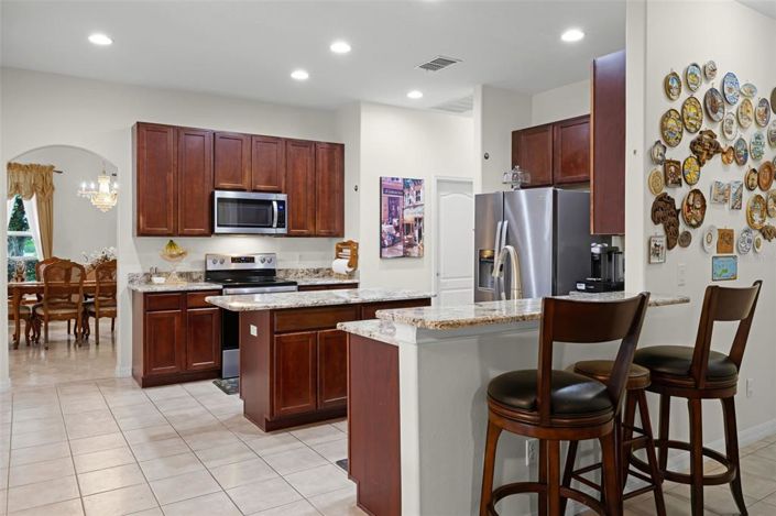 Image No.6-4 Bed House for sale