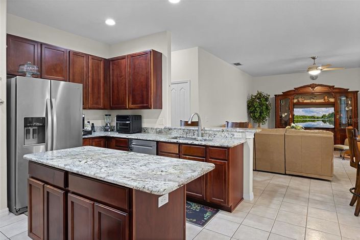 Image No.8-4 Bed House for sale