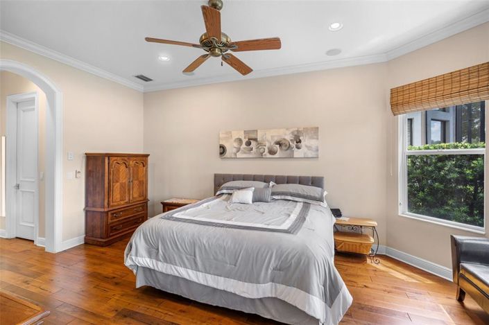 Image No.17-3 Bed House for sale