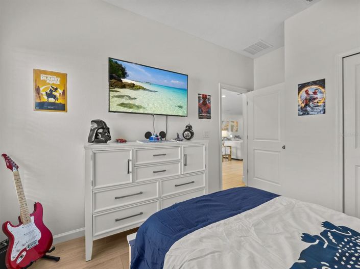 Image No.30-5 Bed House for sale