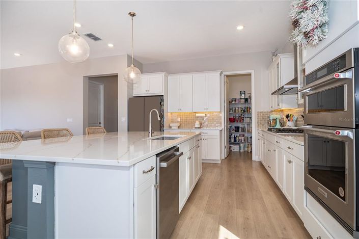 Image No.17-4 Bed House for sale