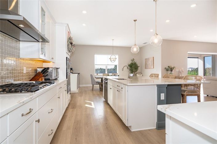 Image No.18-4 Bed House for sale